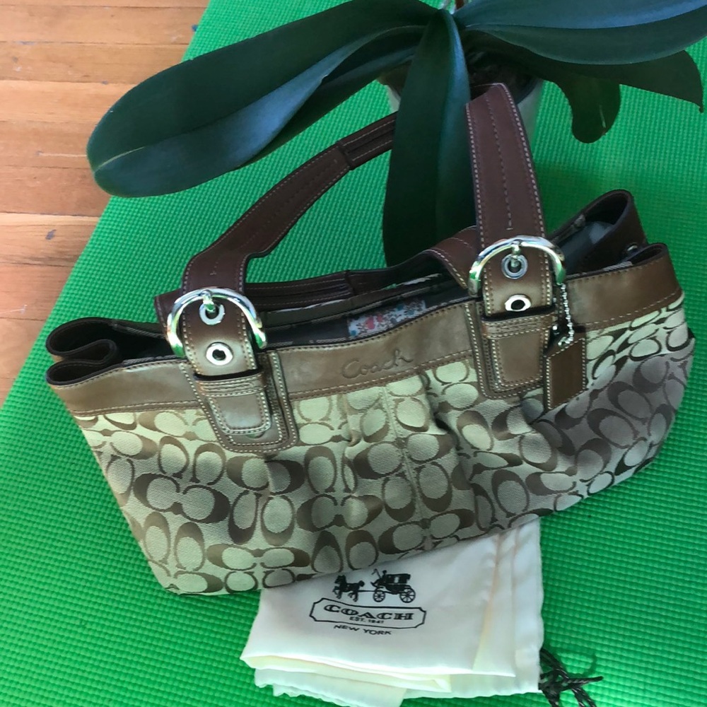 Coach shoulder bag
